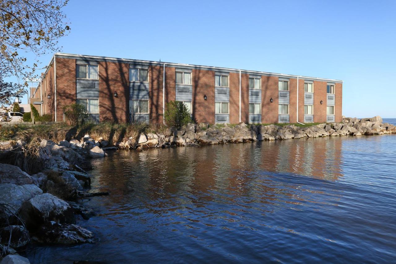 Lighthouse Inn - Two Rivers Buitenkant foto