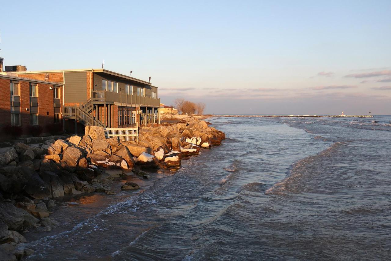 Lighthouse Inn - Two Rivers Buitenkant foto