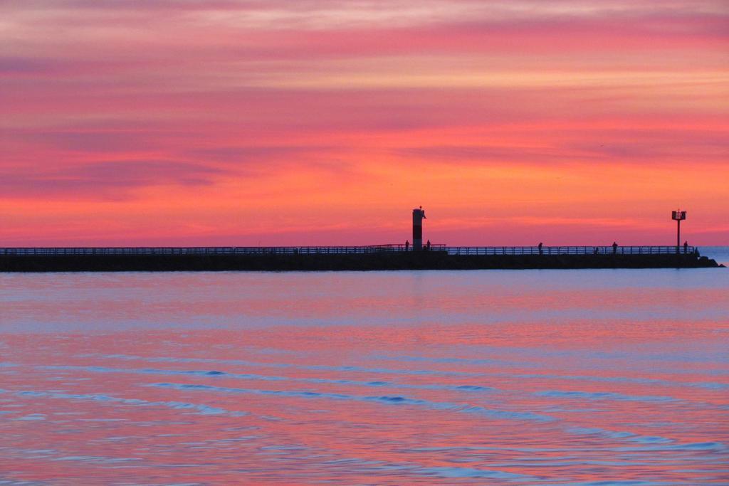Lighthouse Inn - Two Rivers Buitenkant foto